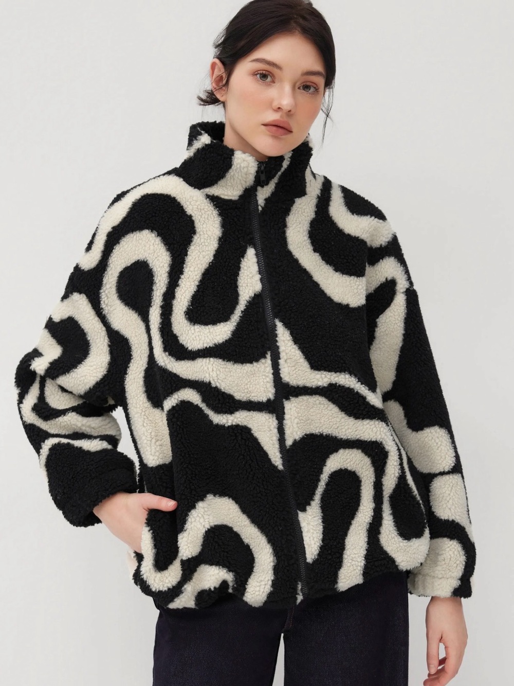 OVERSIZED PRINTED FLEECE ZIP UP JACKET